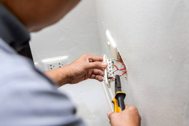 Best Emergency Electrical Repair  in Oak Hills, CA